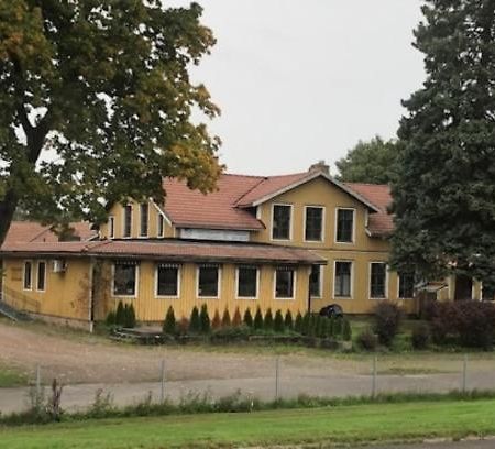 Gastis I Floby Ab Vandrarhem Exteriör bild